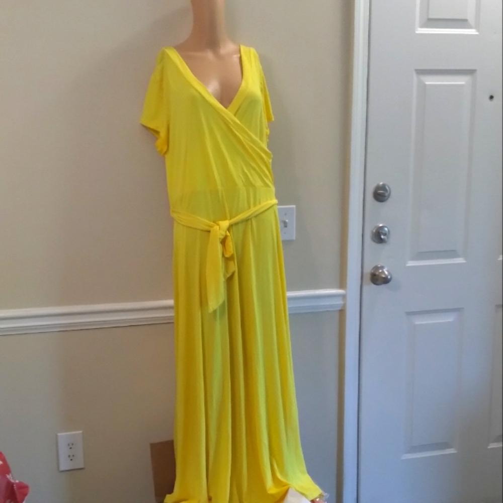 2/$30 Plus size women maxi dress